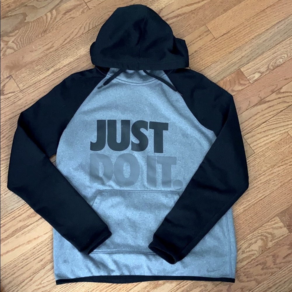 Women’s dry fit Nike black and gray hoodie small